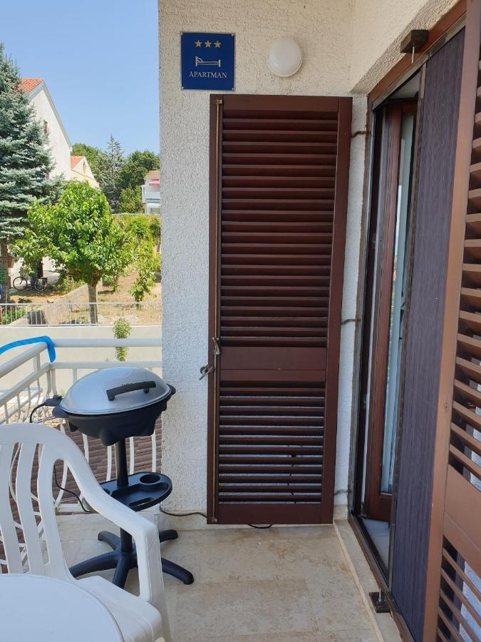 Apartman A7 Njivice Buitenkant foto