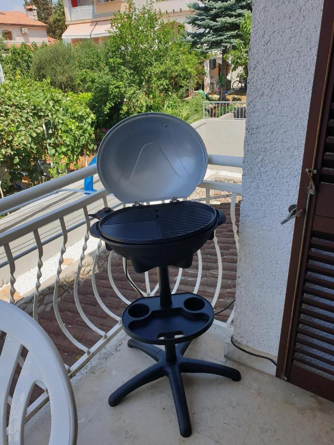 Apartman A7 Njivice Buitenkant foto